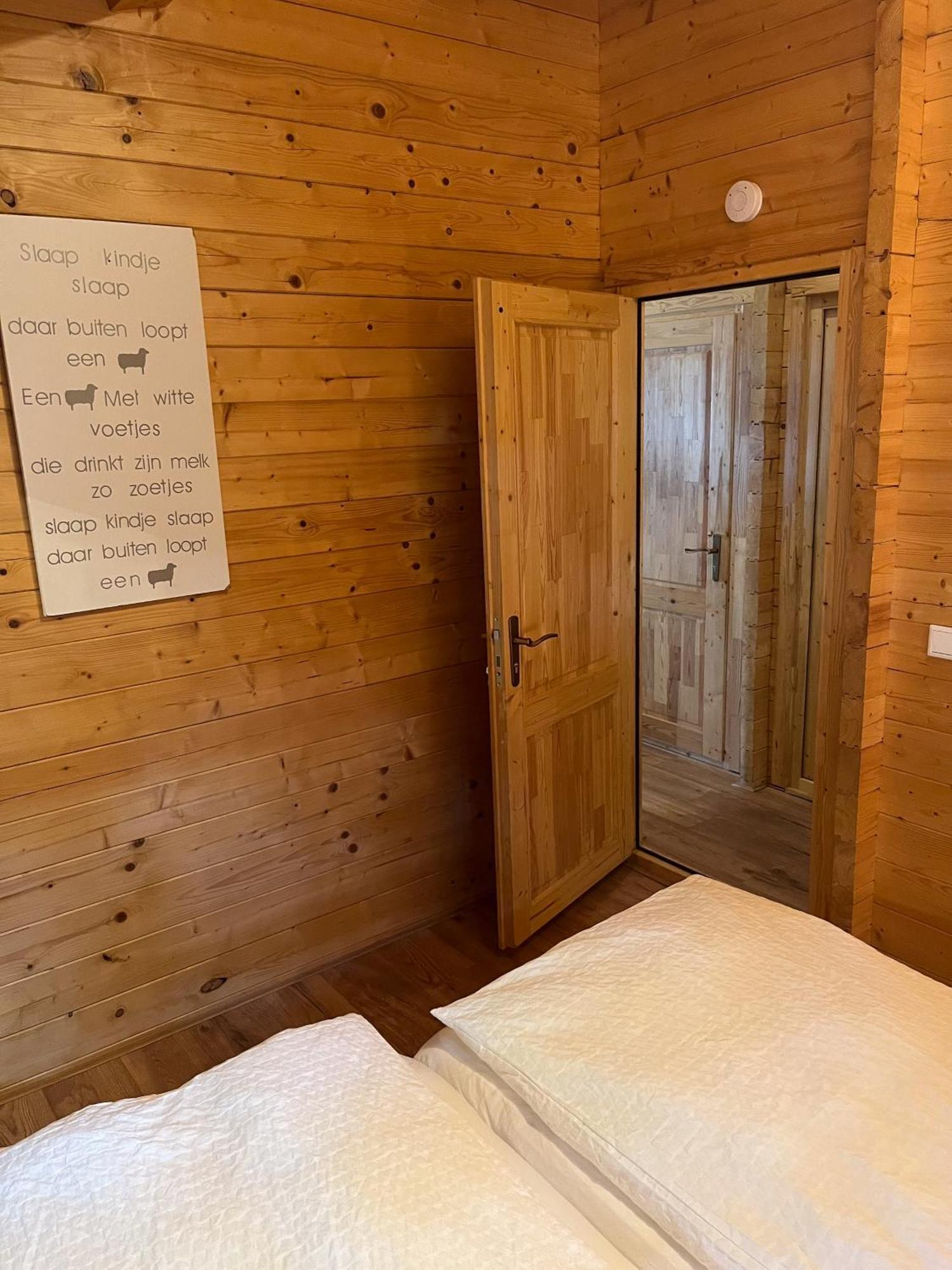 Matsloot Luxe En Ruim Chalet Met Airco Bij Leekstermeer מראה חיצוני תמונה